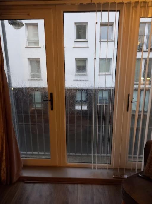 Modern 2-Bedroom City Apartment With Free Parking Μπέλφαστ Εξωτερικό φωτογραφία