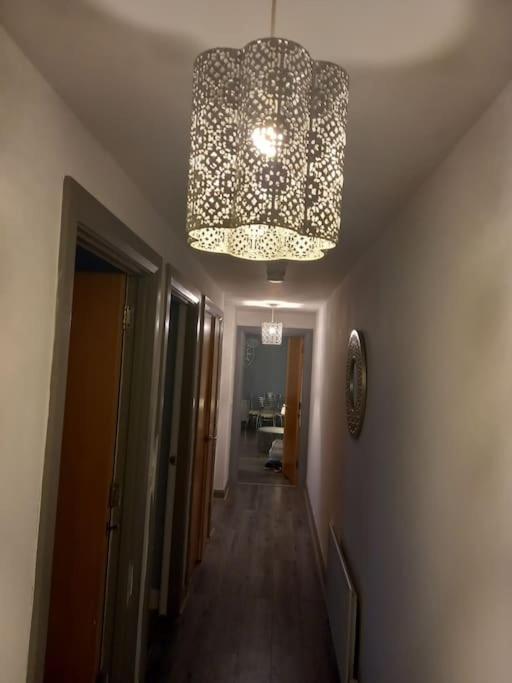 Modern 2-Bedroom City Apartment With Free Parking Μπέλφαστ Εξωτερικό φωτογραφία